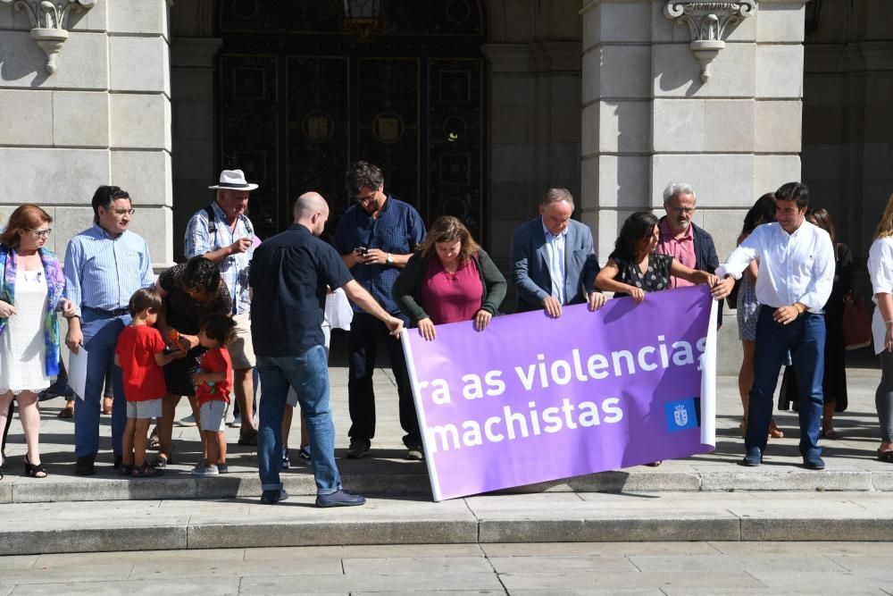 Minuto de silencio por el crimen en calle Gerión