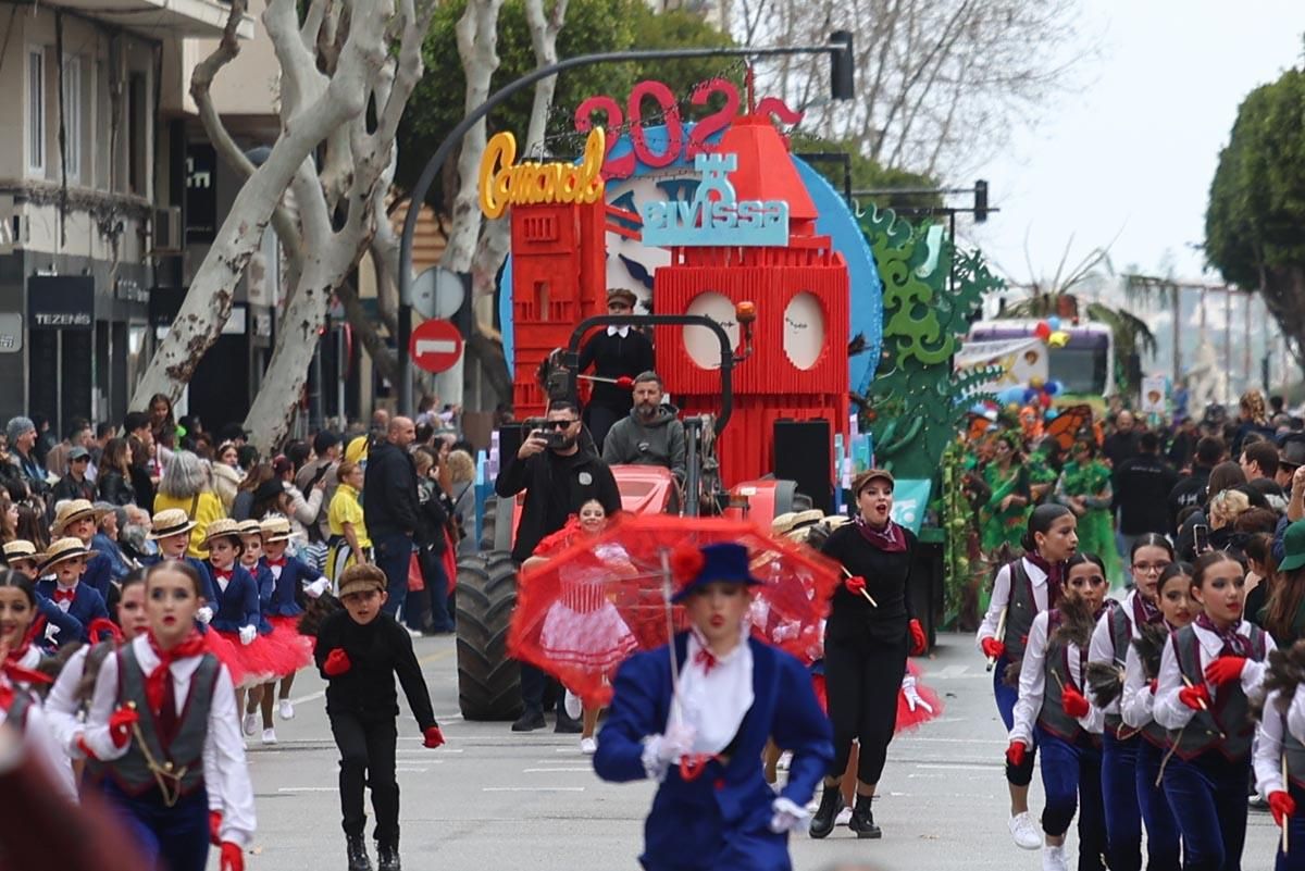 Búscate en las imágenes de la rúa de Carnaval de Ibiza