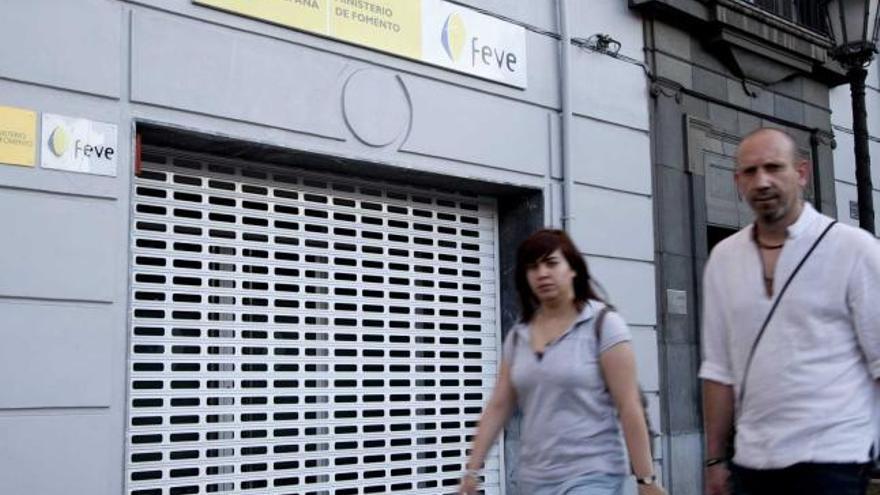 La entrada de las oficinas de Feve en la calle Ingeniero Marquina.
