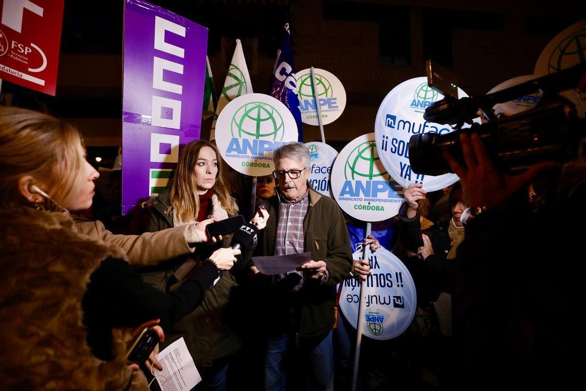 Concentración de los sindicatos en Córdoba por la crisis de Muface