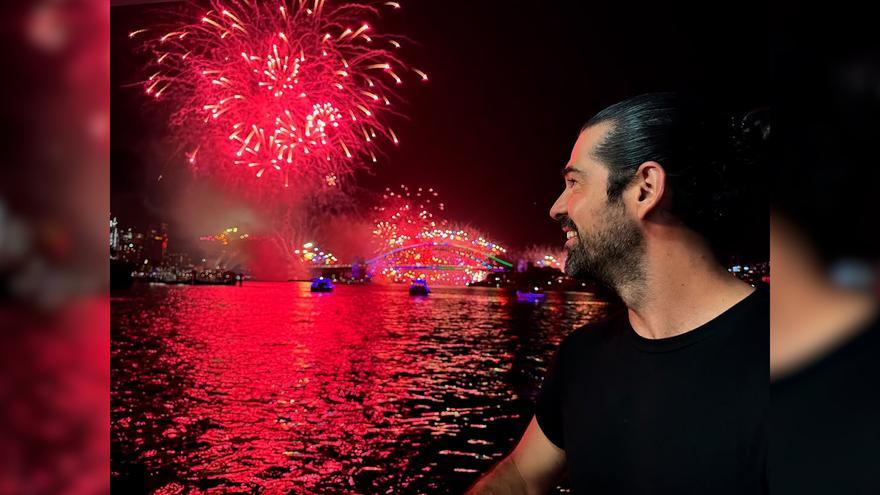 El actor Miguel Ángel Muñoz muestra como se ha celebrado el año nuevo en Sydney