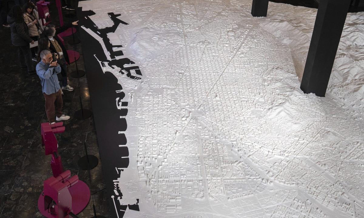 Barcelona reflecteix el passat, present i futur en una gran maqueta en 3D