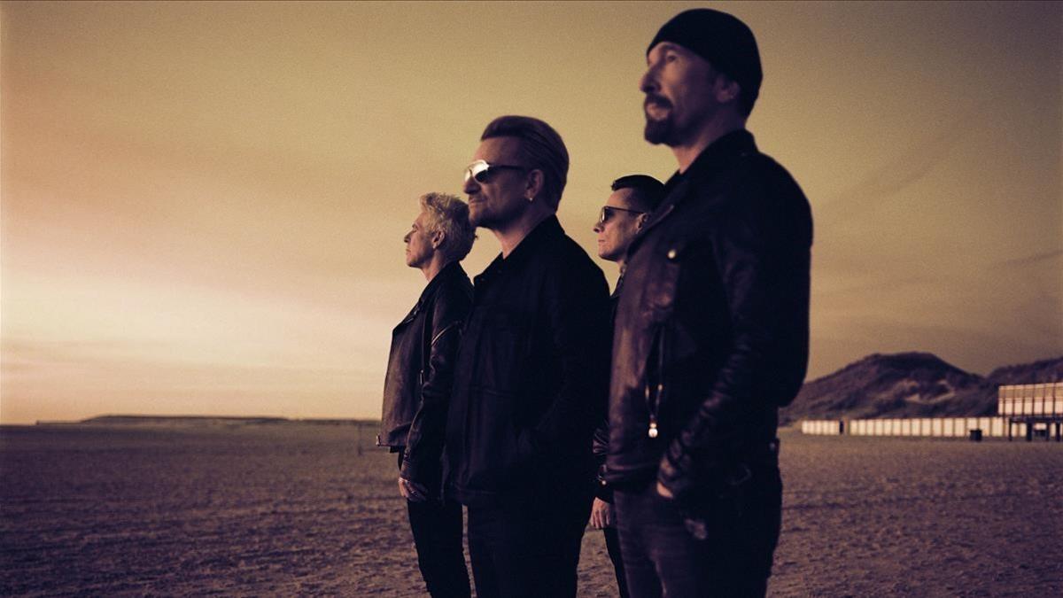 U2, en una imagen promocional, con Adam Clayton, Bono, Larry Mullen Jr y The Edge, de izquierda a derecha