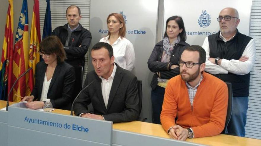 El alcalde y los ediles del PSOE, en rueda de prensa