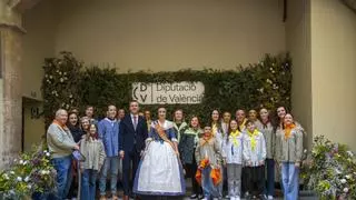 La Ribera participa en la "marea fallera" que 'toma' la Diputación