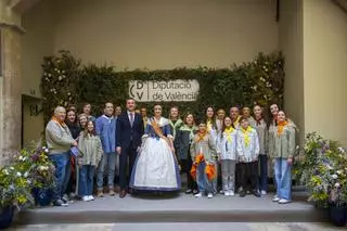 La Ribera participa en la "marea fallera" que 'toma' la diputación