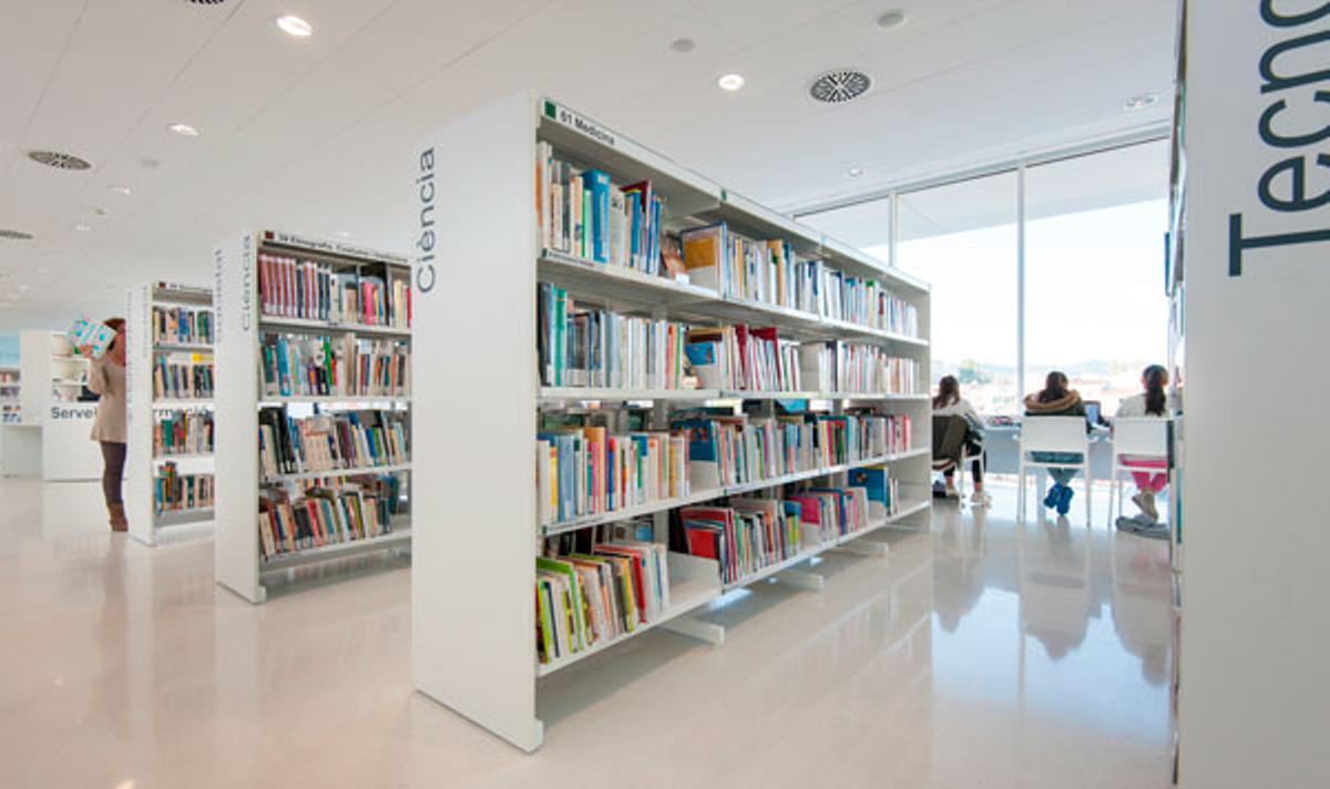 Interior de la biblioteca Mont-Àgora