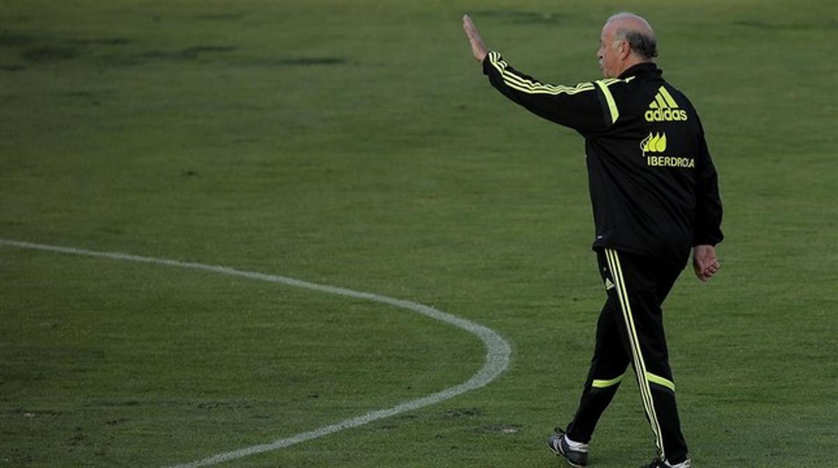 Del Bosque, en un entrenament amb la selecció espanyola. 