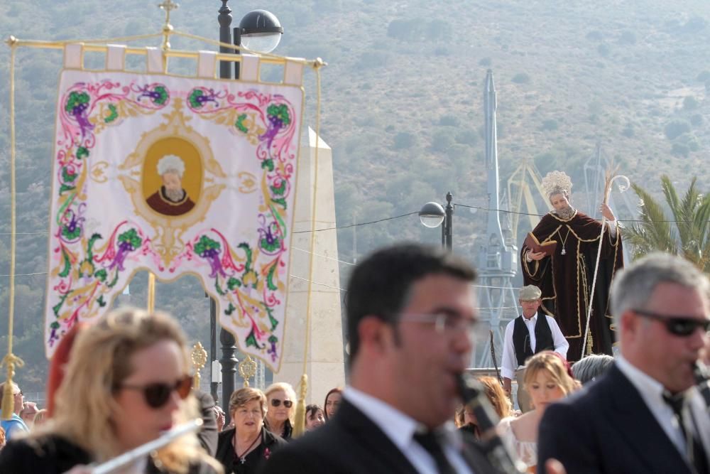 Desembarco de la nueva imagen de San Ginés de la Jara en Cartagena