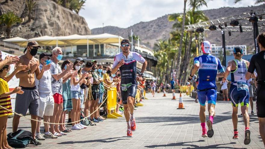 Jan Frodeno y Nicola Spirig, campeones del Anfi Challenge Mogán Gran Canaria