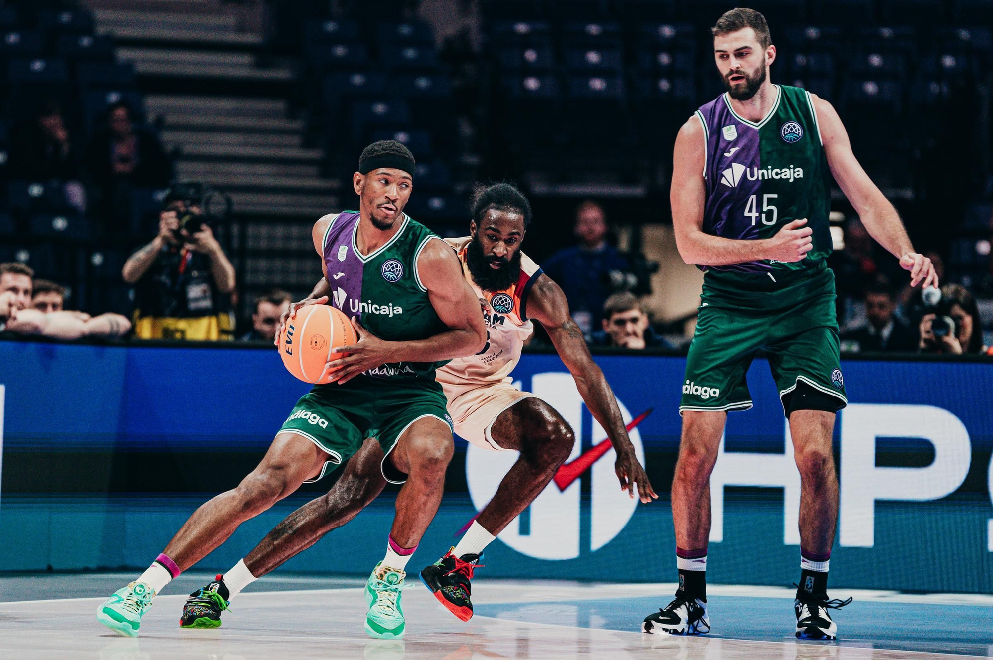 El UCAM Murcia - Unicaja de la Final Four de la BCL, en fotos