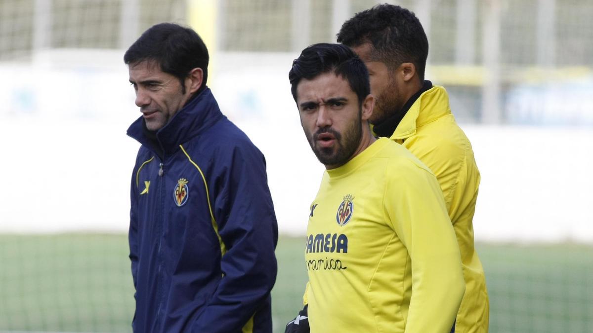 Jaume Costa, junto a Marcelino antes de un entrenamiento del Villarreal en la temporada 2013/2015