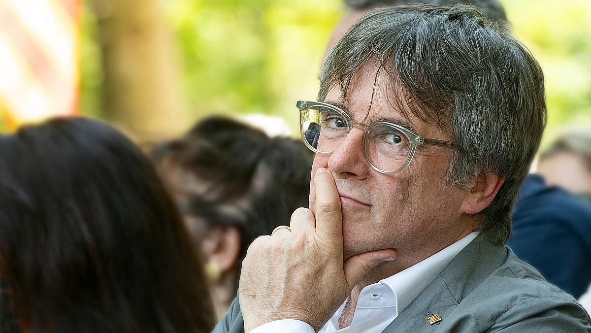 Carles Puigdemont. Carles Puigdemont.