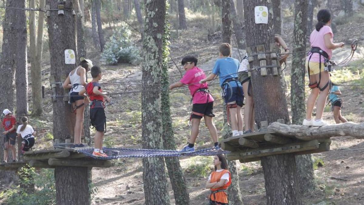 Foto de archivo de un campamento de verano.