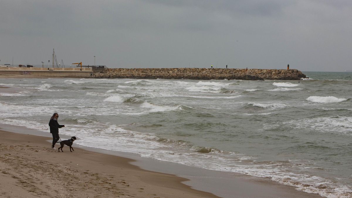 Playa de El Perelló, en una imagen de archivo.