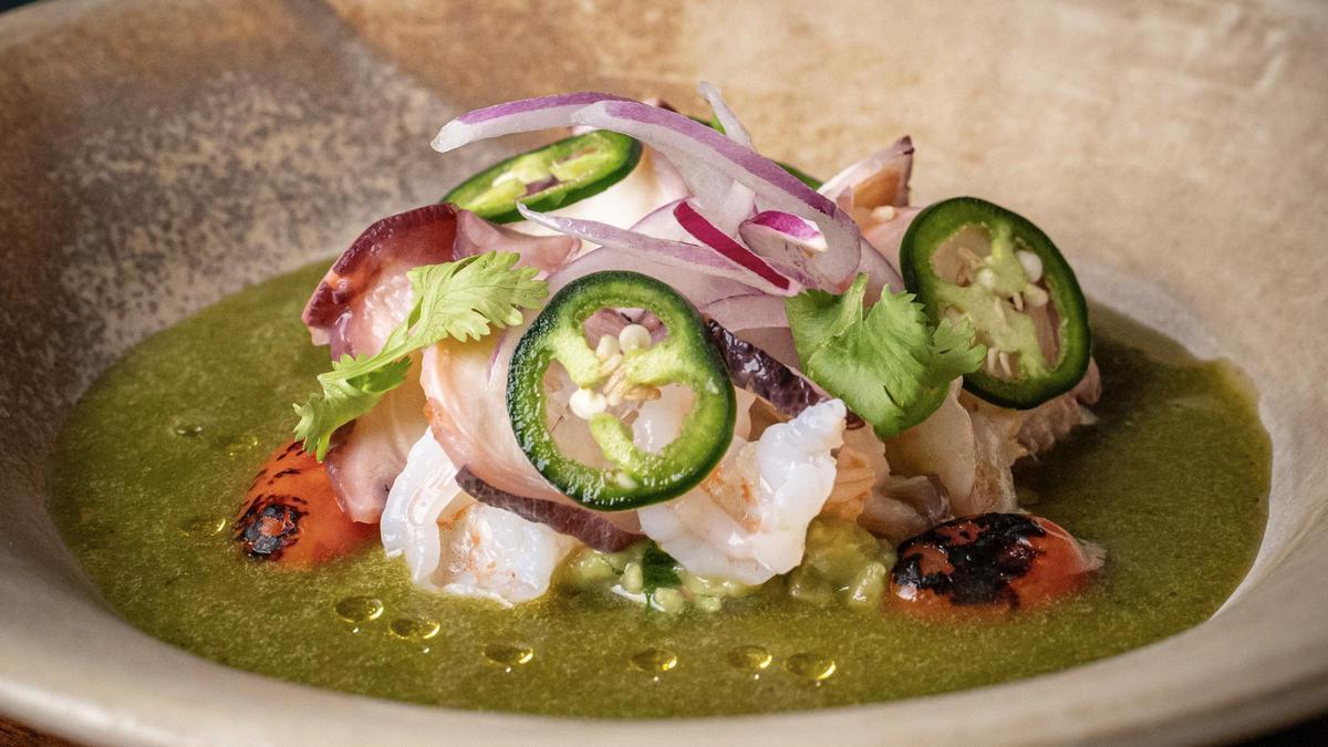 El aguachile, una de las especialidades de Roberto Ruiz.