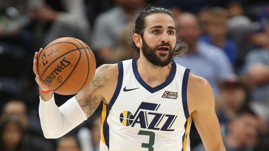 Ricky Rubio jugará tres temporadas en los Suns.