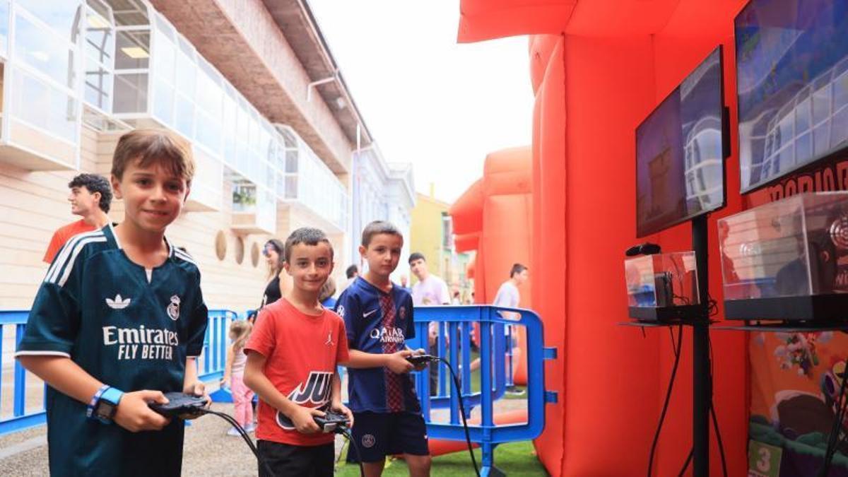 Algunos de los primeros participantes en el espacio Nintendo.