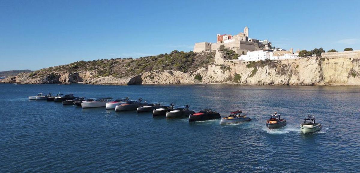 Parte de la flota de Boating Yacht Club.
