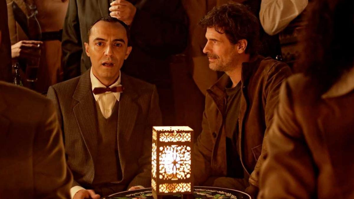 Federico García Lorca (Ángel Ruiz) y Julián (Rodolfo Sancho) en 'El ministerio del tiempo'.