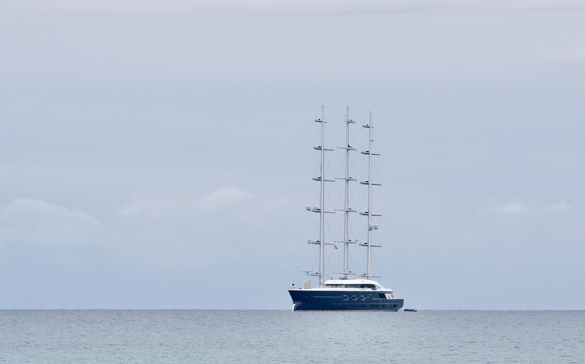 Las fotos del Black Pearl en Palma, el supervelero más avanzado del mundo