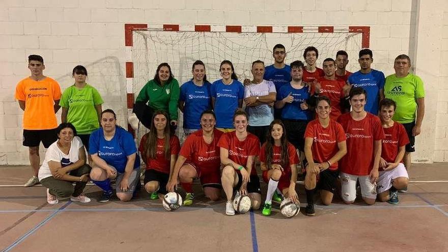 Formación del Unión Deportiva Estrada en un entrenamiento de esta pretemporada.