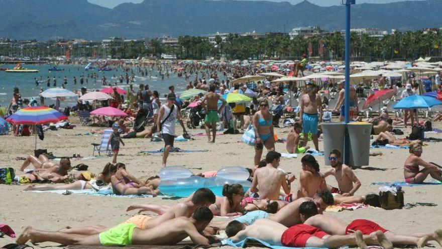 España tendrá un 9% más de turistas extranjeros este verano