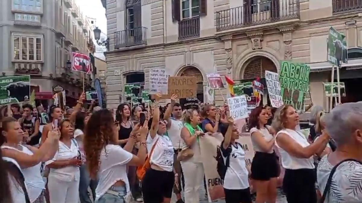 Manifestación organizada por Pacma por las calles de Málaga, este sábado 5 de agosto.