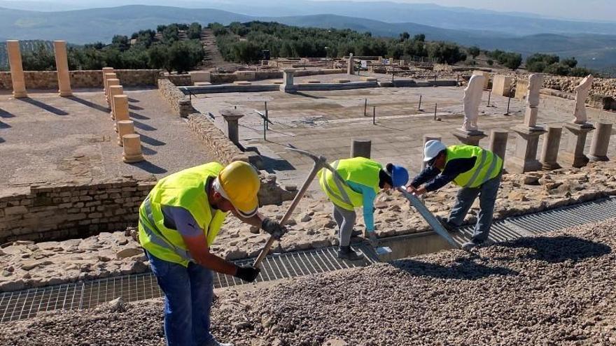 Descubren dos nuevas tumbas de la época romana en Torreparedones