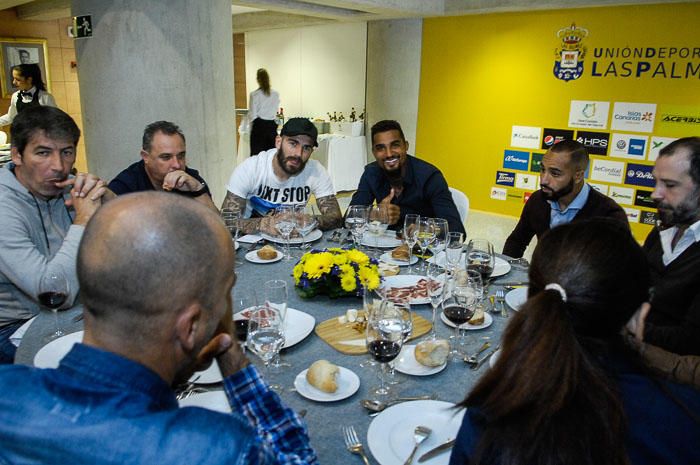 COMIDA DEL PRESIDENTE CON LA PLANTILLA DE LA UD ...