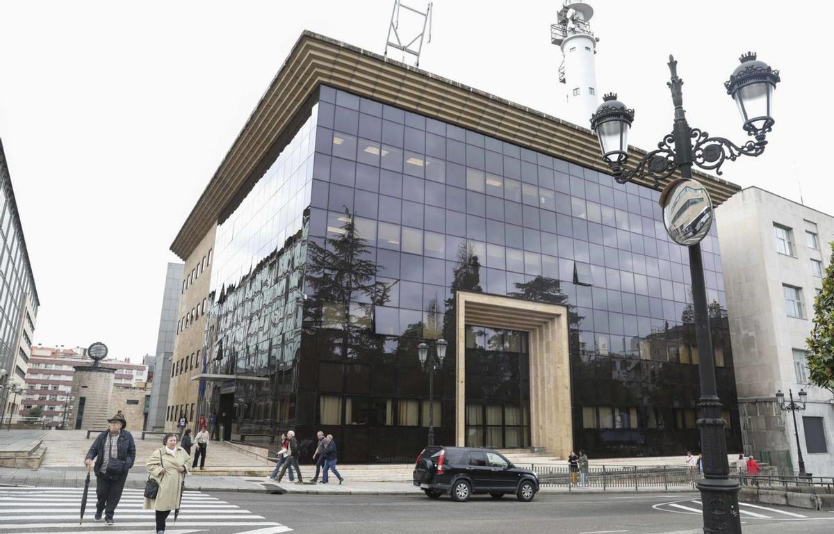 Exterior de la Consejería de Servicios y Derechos Sociales. | Pablo Solares