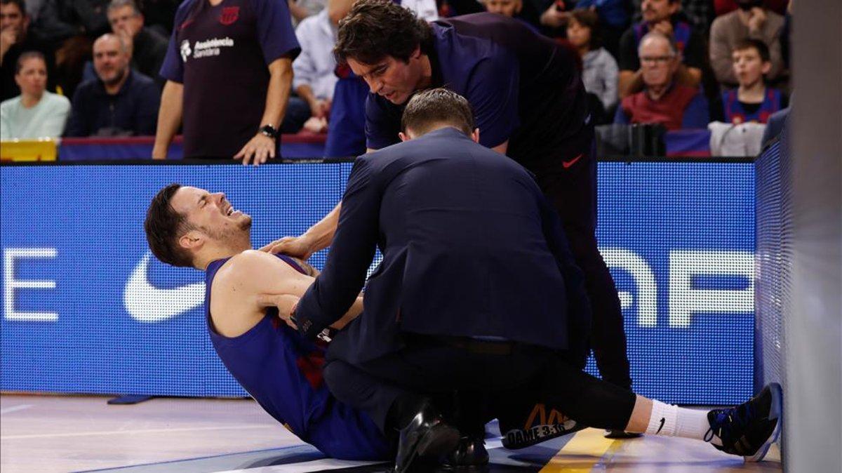 Thomas Heurtel, en el suelo con fuertes muestras de dolor