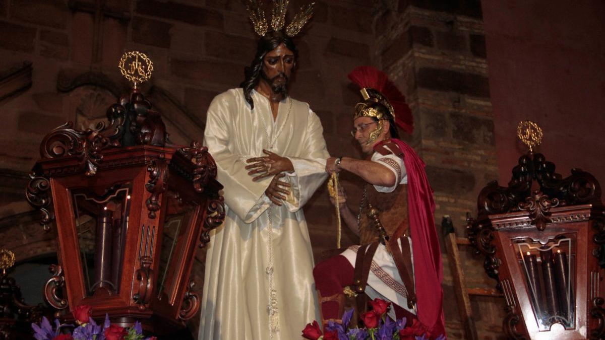 Coronavirus en Córdoba: Pedro Abad animará la Semana Santa con colgaduras y altares en los balcones