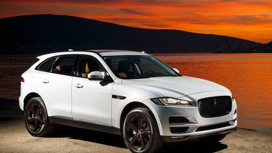 Jaguar F-Pace.