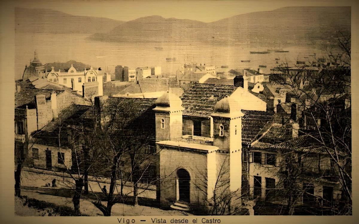 Postal con la efímera puerta neoárabe en O Castro, Vigo