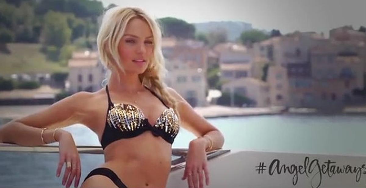 Quatre ’àngels’ mostren les novetats en banyadors per a l’estiu que ve.