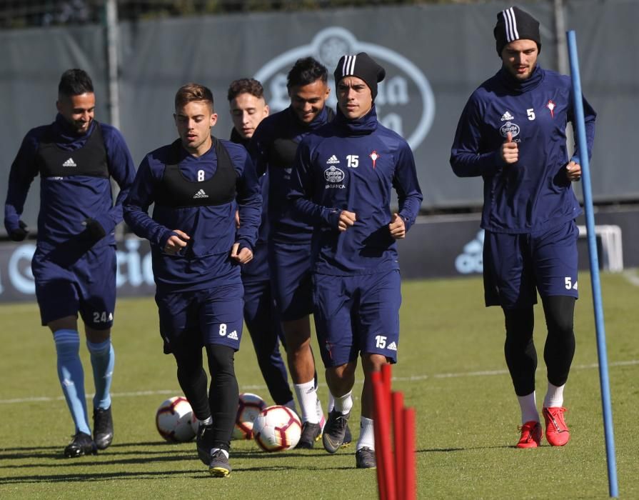 Entrenamiento del Celta en A Madroa, con presencia de Michel Salgado