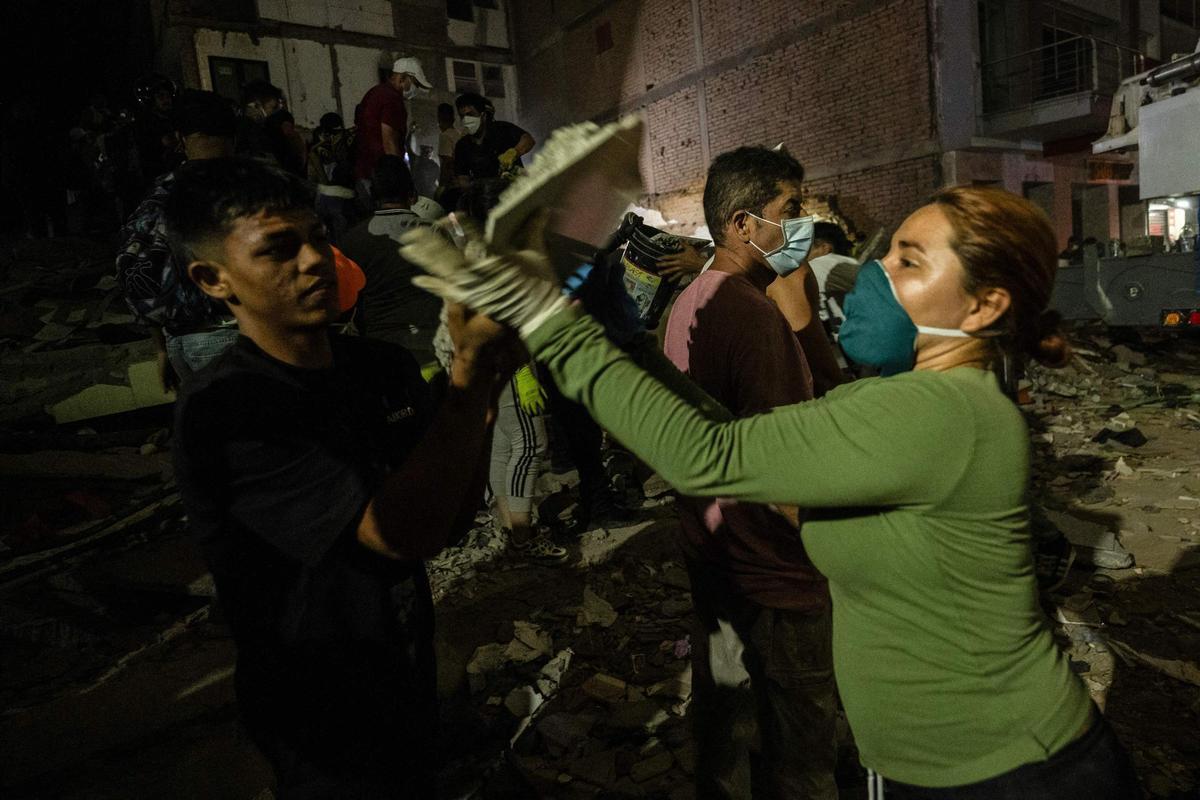 Colombia busca a supervivientes del terremoto