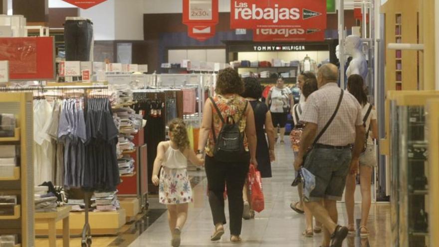 Llegan las rebajas de verano a Elche