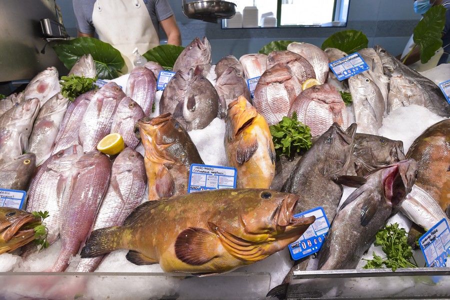 Jueves Santo en los mercados de la capital grancanaria