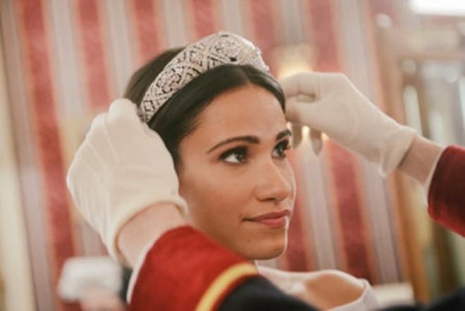 Meghan Markle (de mentira) en la secuela de la película sobre su boda