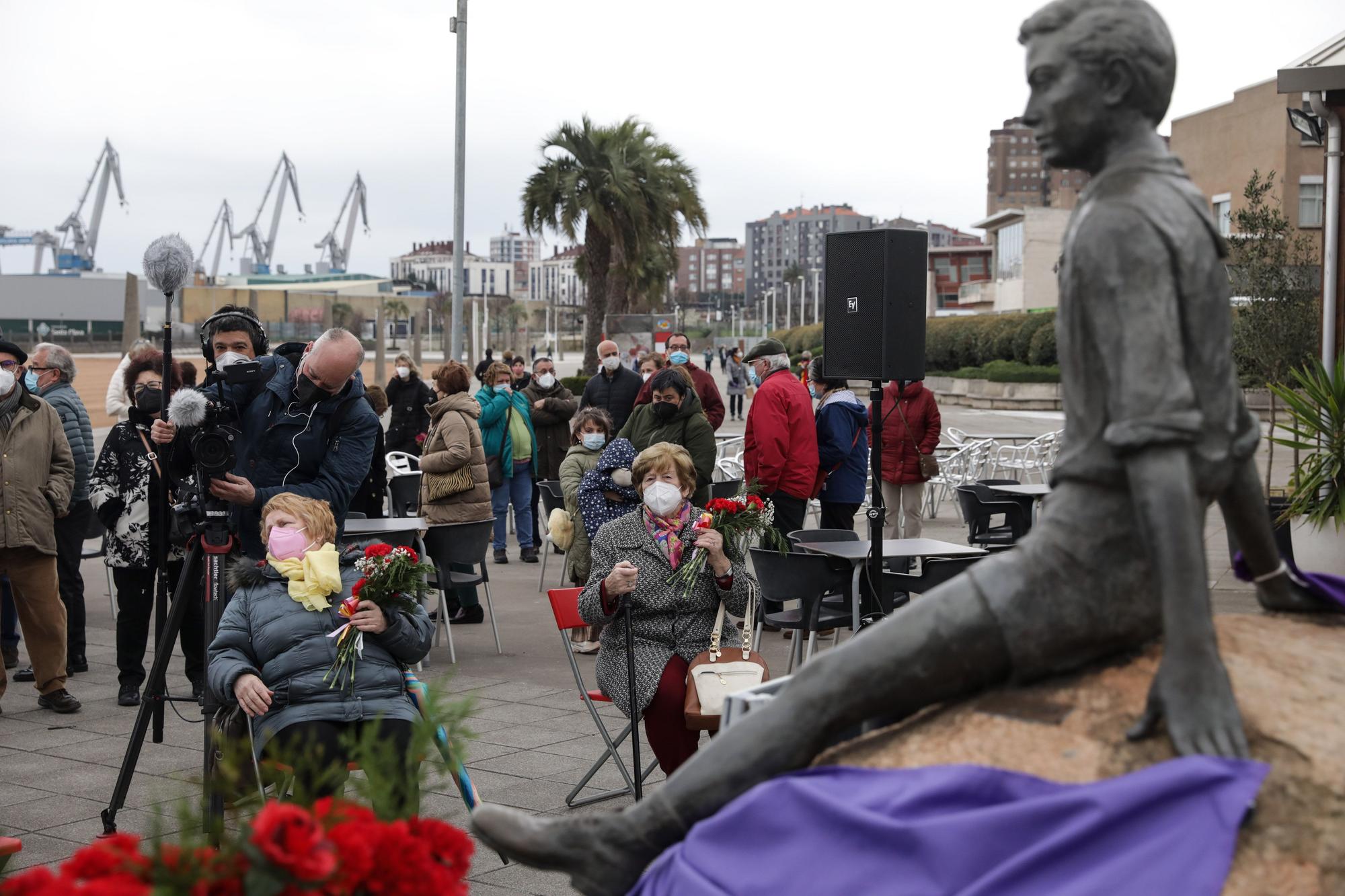 Homenaje en El Arbeyal a Araceli Ruiz, ni�a de la guerra (2).jpg