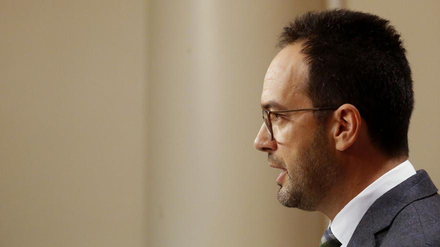 Santos Cerdán y Antonio Hernando oyeron en la reunión con Leire Díez grabaciones de Villarejo a Cospedal y Sánchez Camacho