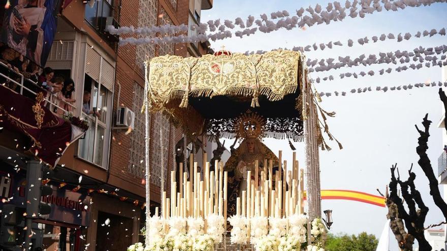 Vídeo | La petalada en la Semana Santa en Badajoz