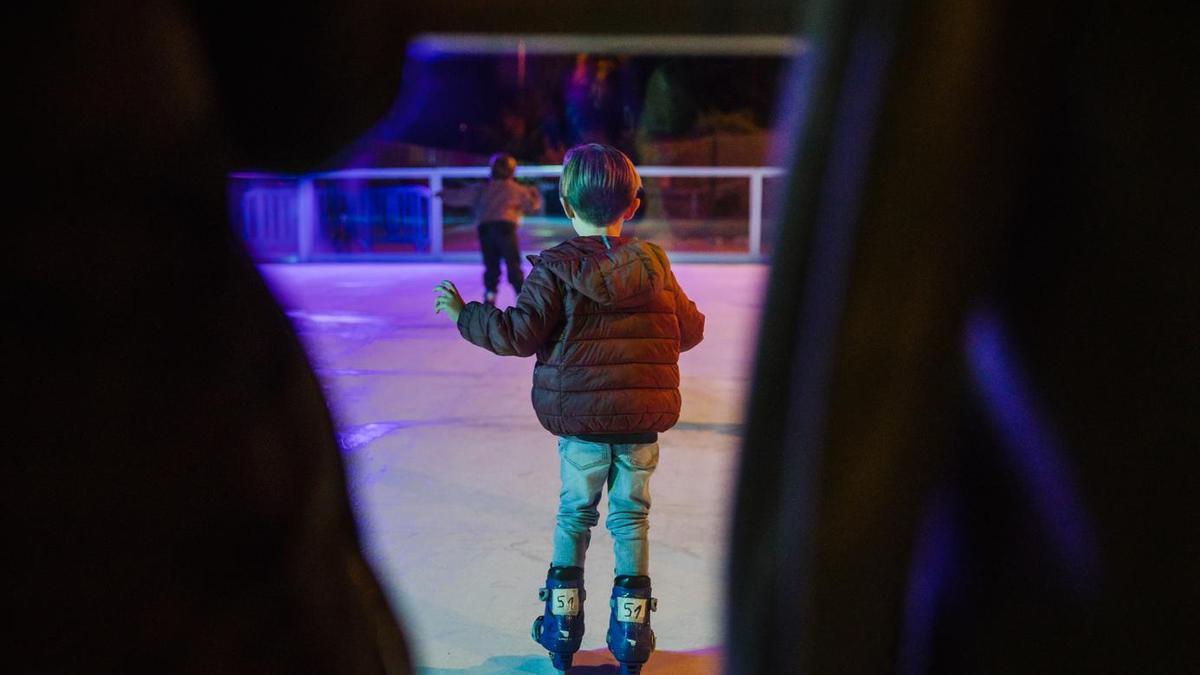 La pista de hielo se ha inaugurado este fin de semana y estará abierta hasta el próximo 5 de enero