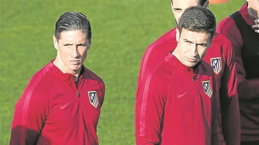 Fernando Torres regresa para sellar el pase ante el Leverkusen