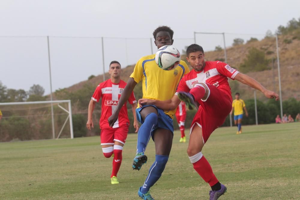 Partido de fútbol amistoso entre FC Cartagena y Mar Menor