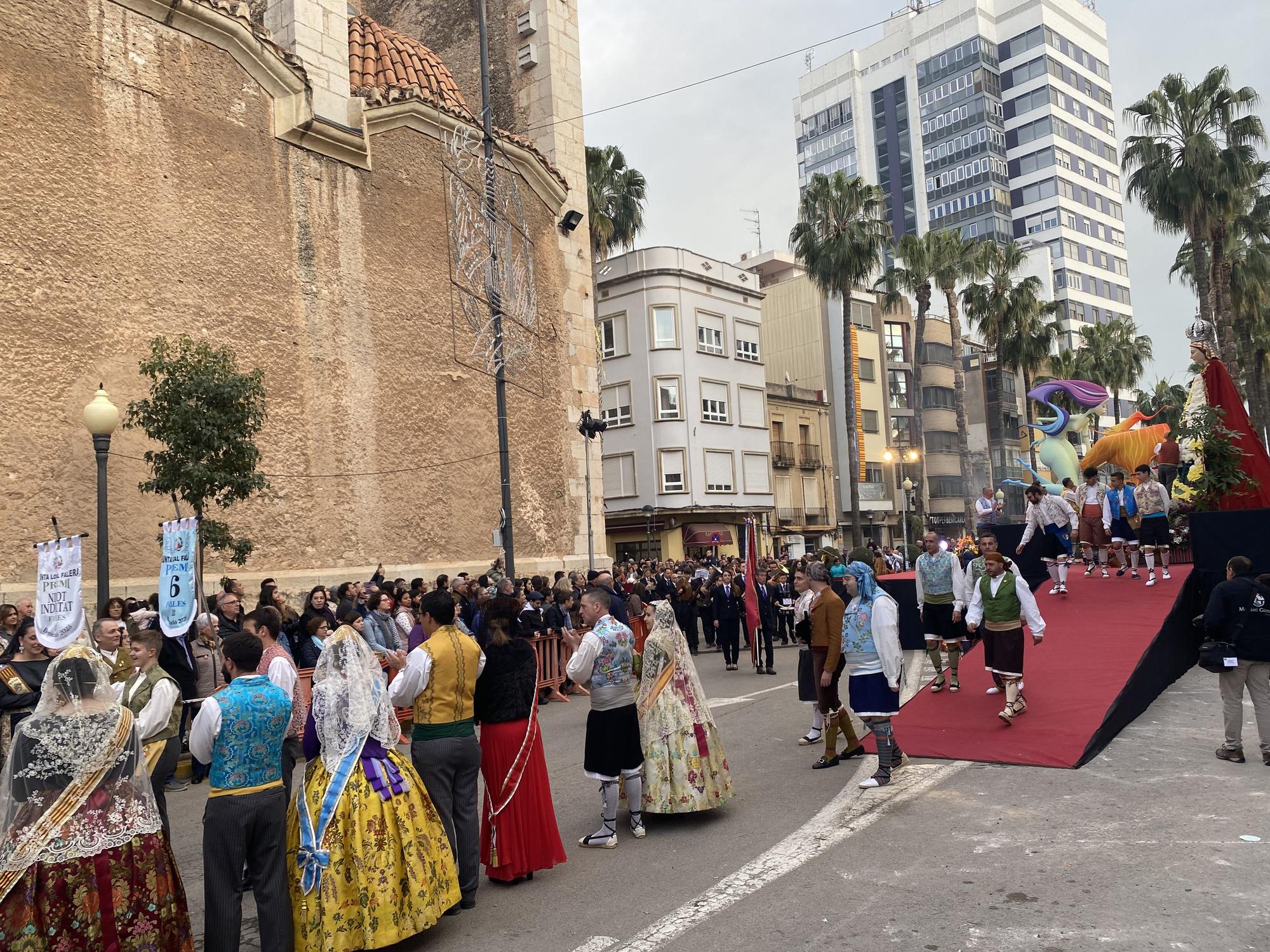 Las mejores imágenes de la ofrenda floral a la Mare de Déu de la Mar en Benicarlò