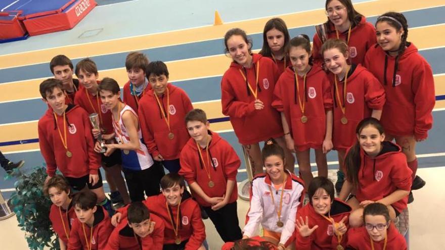 Les dues formacions de l&#039;Avinent CA Manresa, masculina i femenina, van aconseguir el títol català sub-14