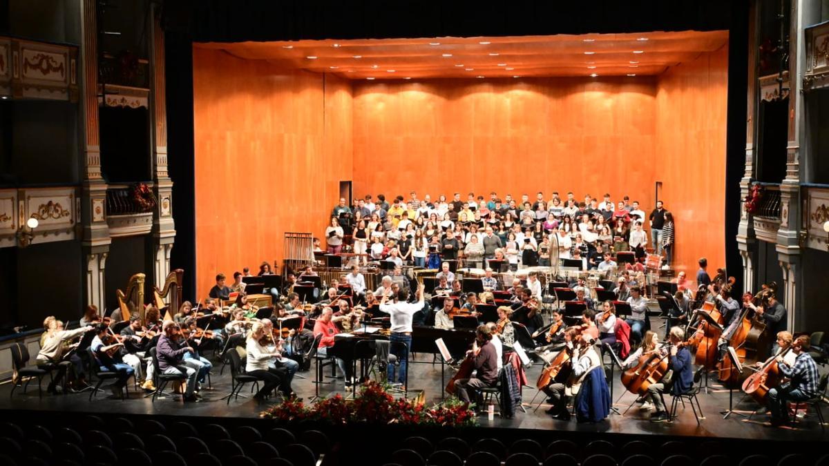 La OFM en la preparación del concierto de Navidad con la pieza The Queen Symphony